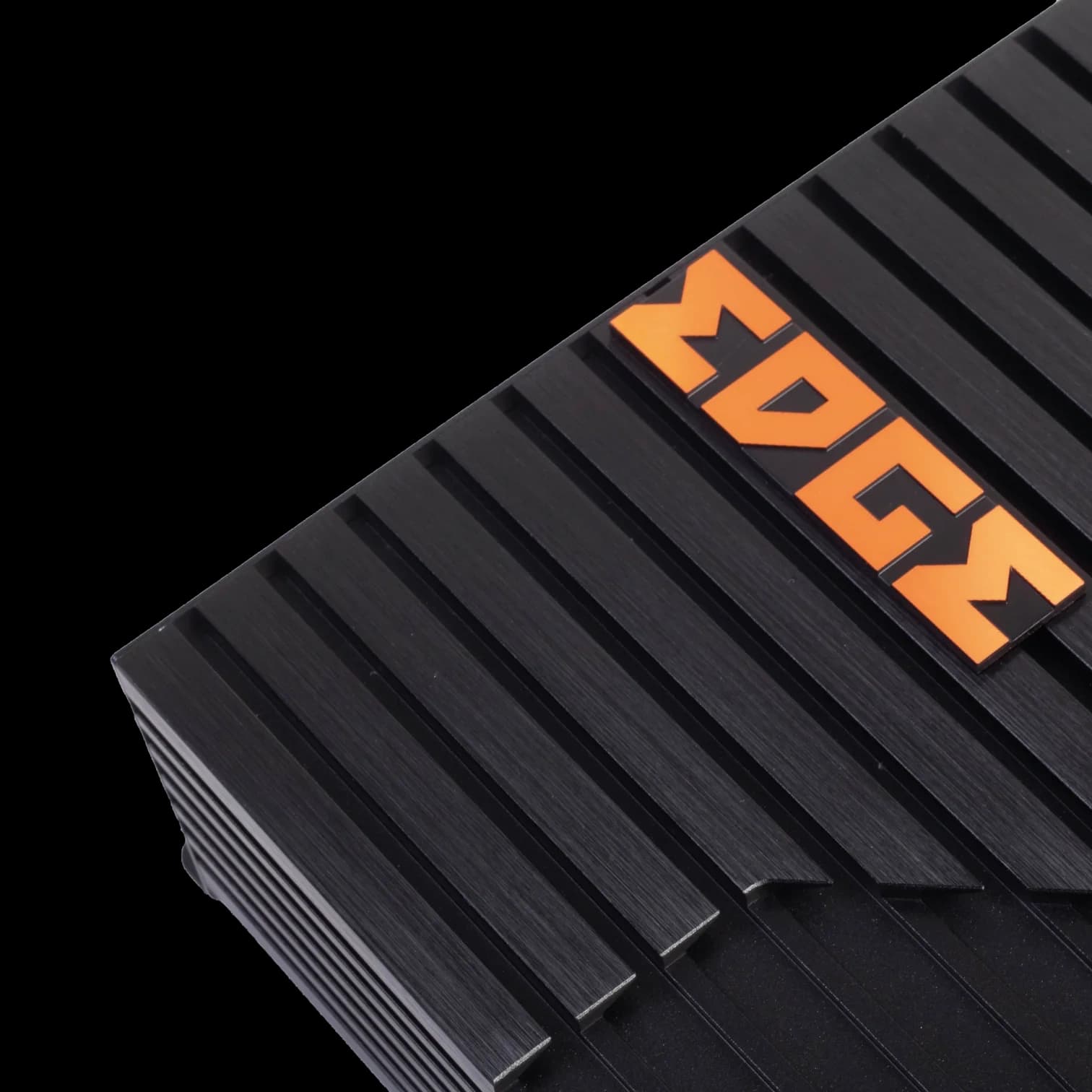 EDBX1800.1D-E4 | Amplificateur Monocanal | Universel | 1800 Watt RMS @ 1 Ω